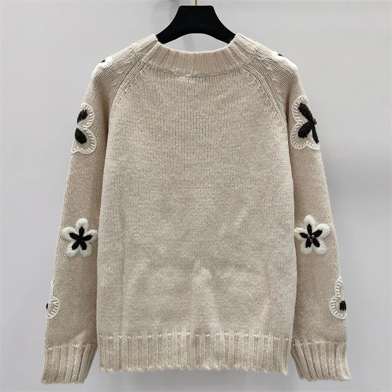 Women's sweater New in autumn 2024 floral embroidered round neck pullover stretch knitted slim women's long sleeved top Knitwear